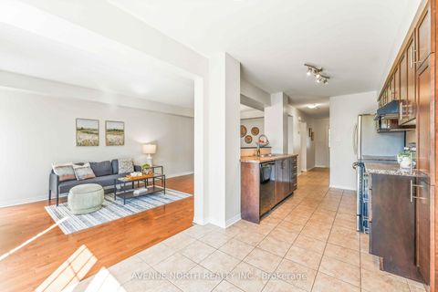 Photo 10 at 402 Ashbourne Crescent, Nepean (Stonebridge), Ottawa