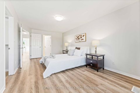 Photo 17 at 402 Ashbourne Crescent, Nepean (Stonebridge), Ottawa