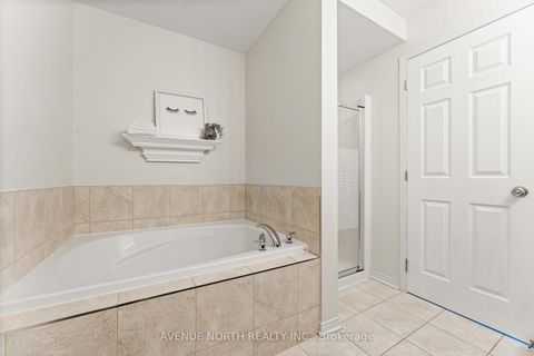 Photo 20 at 402 Ashbourne Crescent, Nepean (Stonebridge), Ottawa