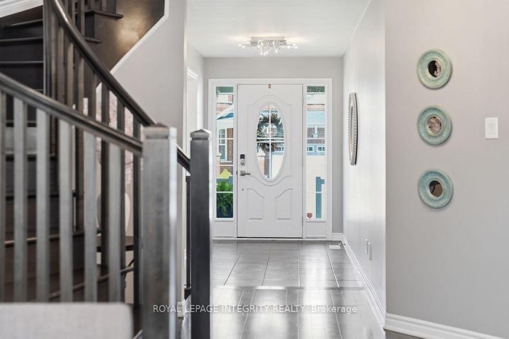 Photo 4 at 24 PONDHAWK Way, Nepean (Half Moon Bay), Ottawa