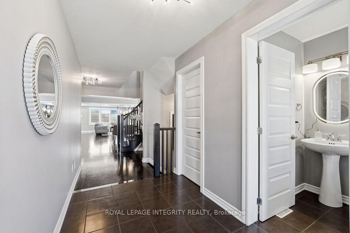 Photo 5 at 24 PONDHAWK Way, Nepean (Half Moon Bay), Ottawa