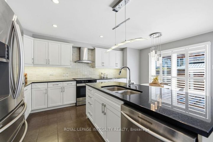 Photo 21 at 24 PONDHAWK Way, Nepean (Half Moon Bay), Ottawa
