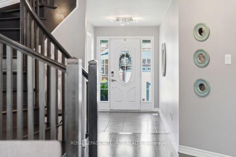 Photo 4 at 24 PONDHAWK Way, Nepean (Half Moon Bay), Ottawa