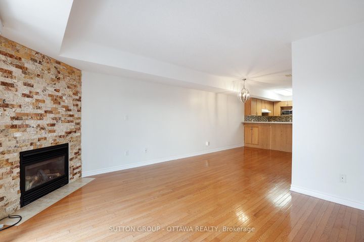 Photo 13 at 115 Tall Pines Private, Nepean (Leslie Park), Ottawa