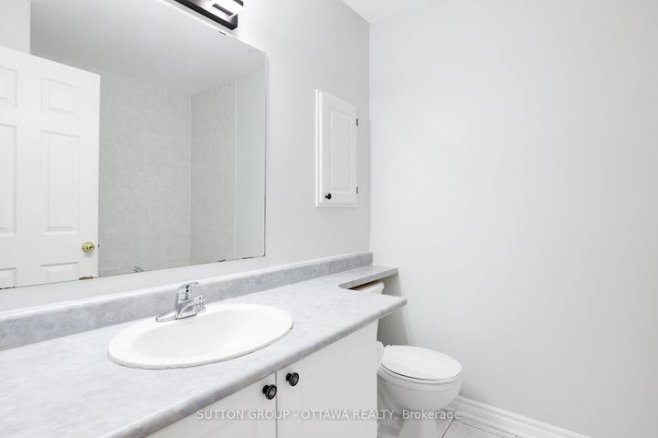 Photo 31 at 115 Tall Pines Private, Nepean (Leslie Park), Ottawa