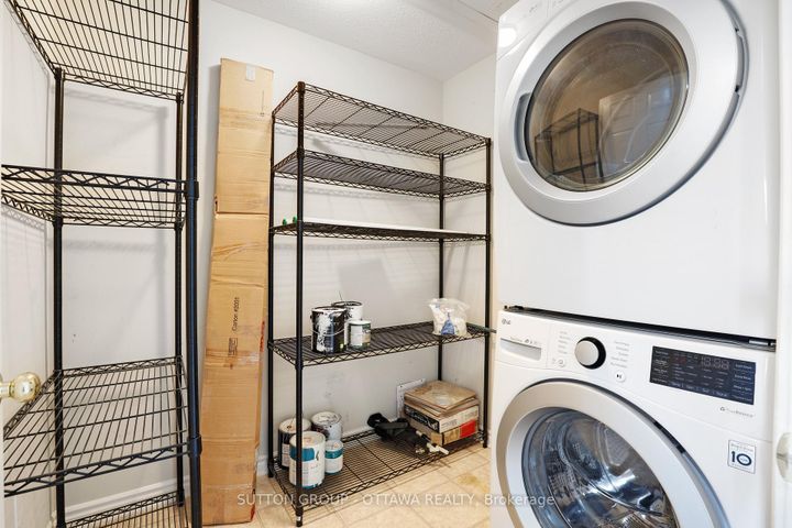 Photo 32 at 115 Tall Pines Private, Nepean (Leslie Park), Ottawa