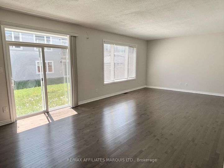 Photo 8 at 526 Sturnidae Street, Nepean (Half Moon Bay), Ottawa