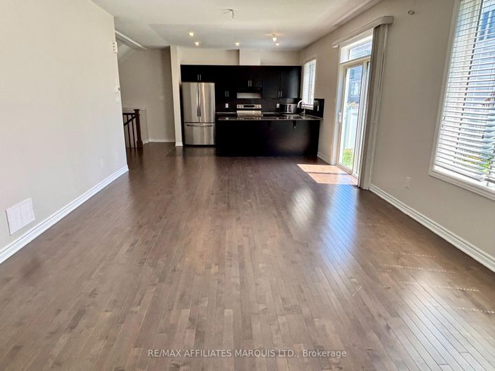 Photo 10 at 526 Sturnidae Street, Nepean (Half Moon Bay), Ottawa