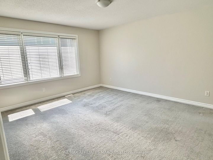 Photo 15 at 526 Sturnidae Street, Nepean (Half Moon Bay), Ottawa
