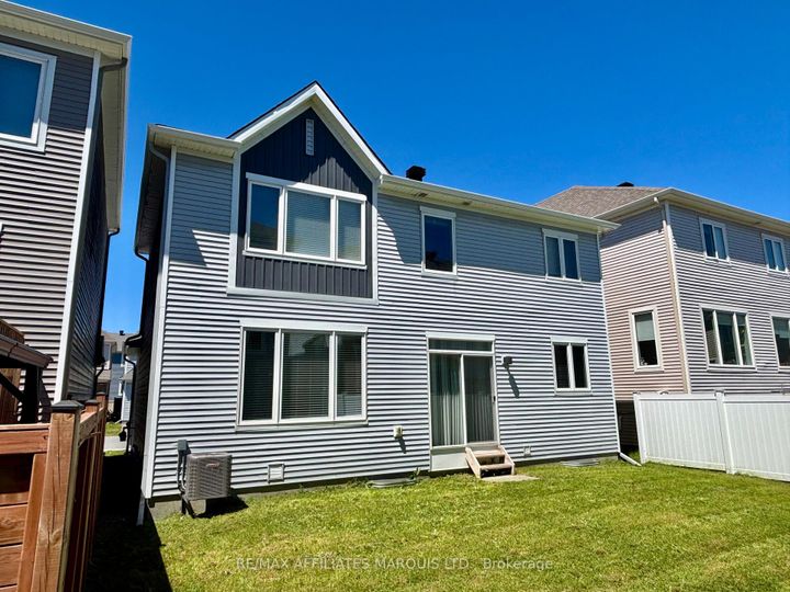 Photo 38 at 526 Sturnidae Street, Nepean (Half Moon Bay), Ottawa