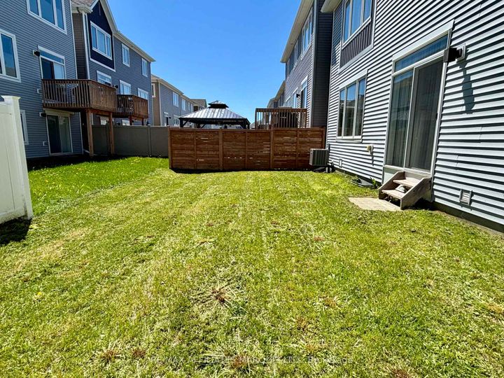 Photo 41 at 526 Sturnidae Street, Nepean (Half Moon Bay), Ottawa