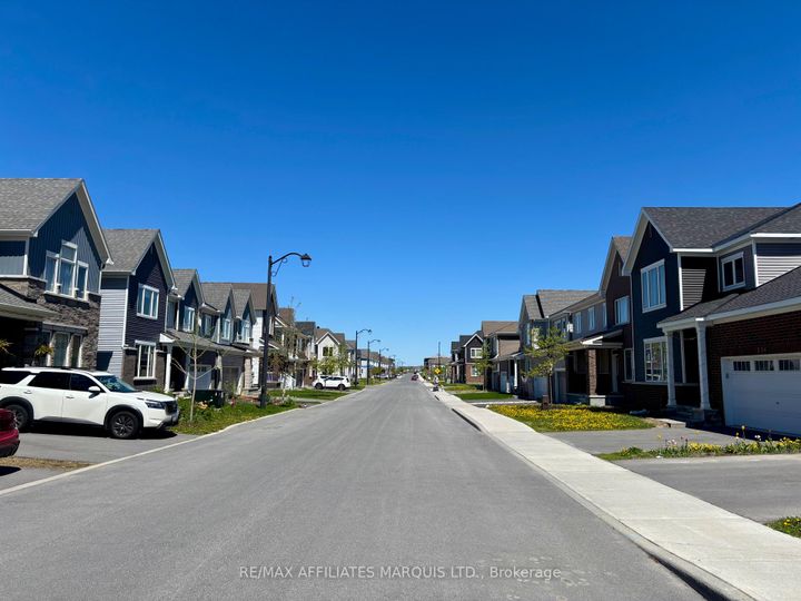 Photo 42 at 526 Sturnidae Street, Nepean (Half Moon Bay), Ottawa