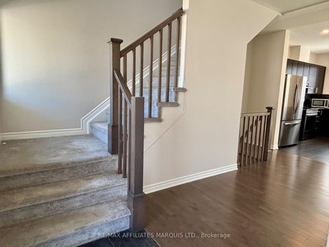 Photo 13 at 526 Sturnidae Street, Nepean (Half Moon Bay), Ottawa