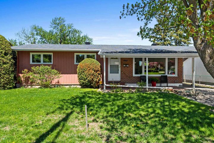 Photo 2 at 1131 Deer Park Road, Nepean (City View/Skyline/Fisher Heights/Parkwood Hills), Ottawa