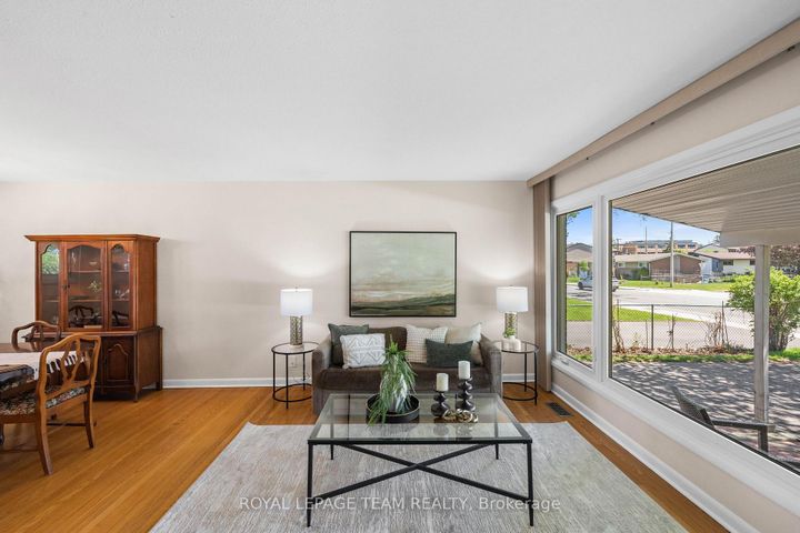 Photo 8 at 1131 Deer Park Road, Nepean (City View/Skyline/Fisher Heights/Parkwood Hills), Ottawa