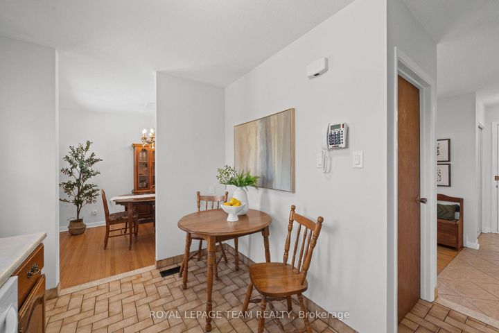 Photo 15 at 1131 Deer Park Road, Nepean (City View/Skyline/Fisher Heights/Parkwood Hills), Ottawa