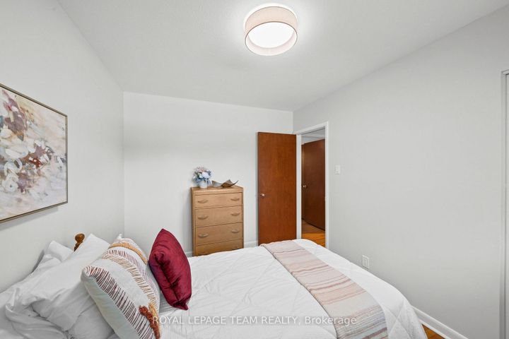 Photo 23 at 1131 Deer Park Road, Nepean (City View/Skyline/Fisher Heights/Parkwood Hills), Ottawa