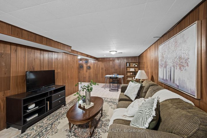 Photo 31 at 1131 Deer Park Road, Nepean (City View/Skyline/Fisher Heights/Parkwood Hills), Ottawa