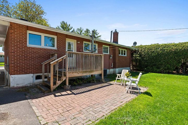 Photo 36 at 1131 Deer Park Road, Nepean (City View/Skyline/Fisher Heights/Parkwood Hills), Ottawa