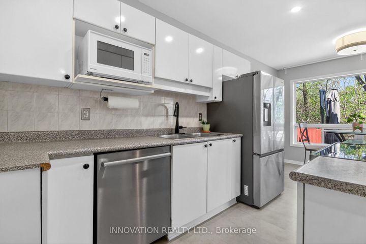 Photo 9 at 234 Mountshannon Drive, Nepean (Longfields), Ottawa