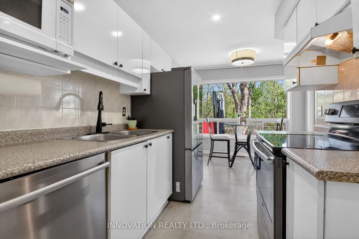 Photo 10 at 234 Mountshannon Drive, Nepean (Longfields), Ottawa
