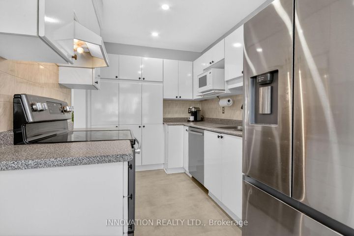 Photo 11 at 234 Mountshannon Drive, Nepean (Longfields), Ottawa