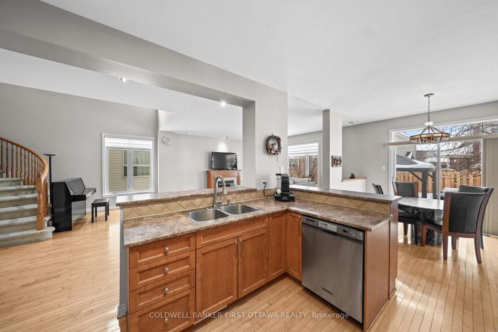 Photo 6 at 6A ROSETTA Avenue, Nepean (Barrhaven East), Ottawa