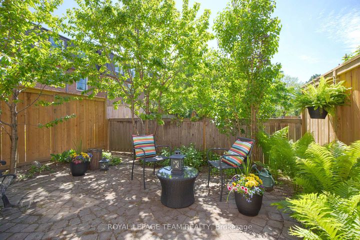 Photo 27 at 8 Moorside Private, Nepean (Carleton Heights), Ottawa