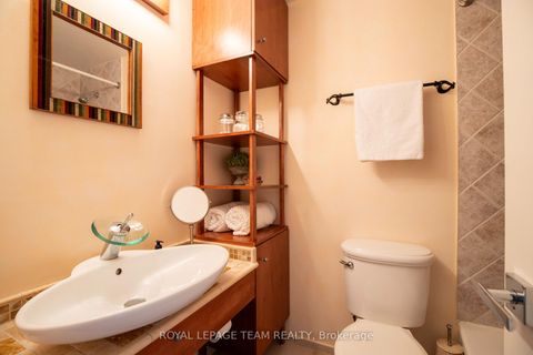 Photo 20 at 8 Moorside Private, Nepean (Carleton Heights), Ottawa