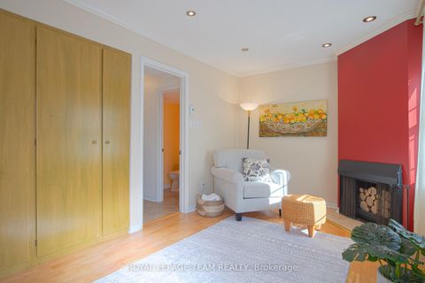 Photo 25 at 8 Moorside Private, Nepean (Carleton Heights), Ottawa