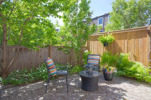 Photo 28 at 8 Moorside Private, Nepean (Carleton Heights), Ottawa