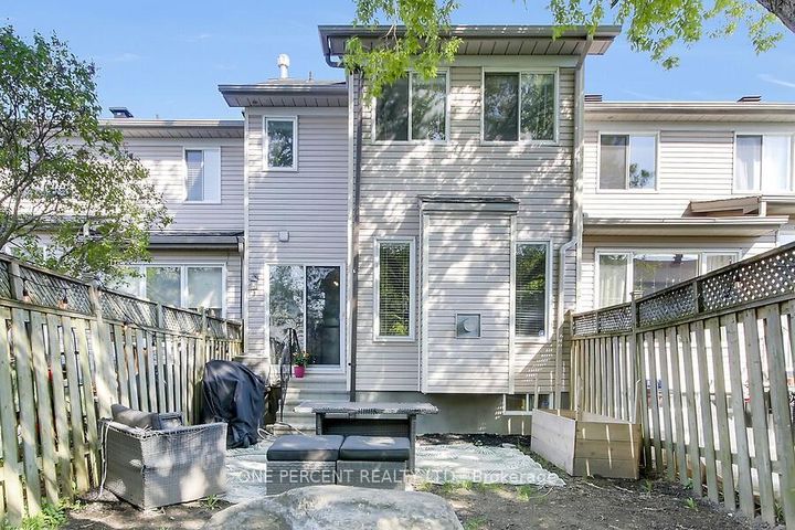 Photo 19 at 166 Beatrice Drive, Nepean (Longfields), Ottawa