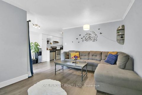 Photo 5 at 166 Beatrice Drive, Nepean (Longfields), Ottawa