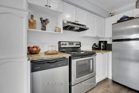 Photo 9 at 166 Beatrice Drive, Nepean (Longfields), Ottawa