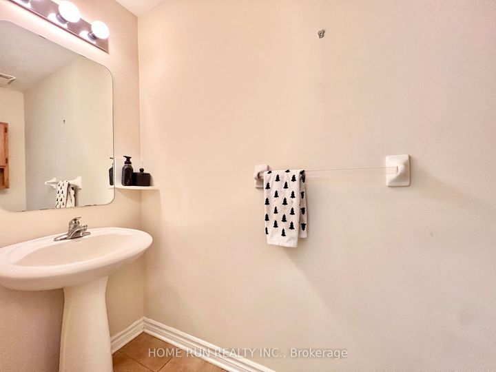 Photo 12 at 217 Deerfox Drive, Nepean (Longfields), Ottawa