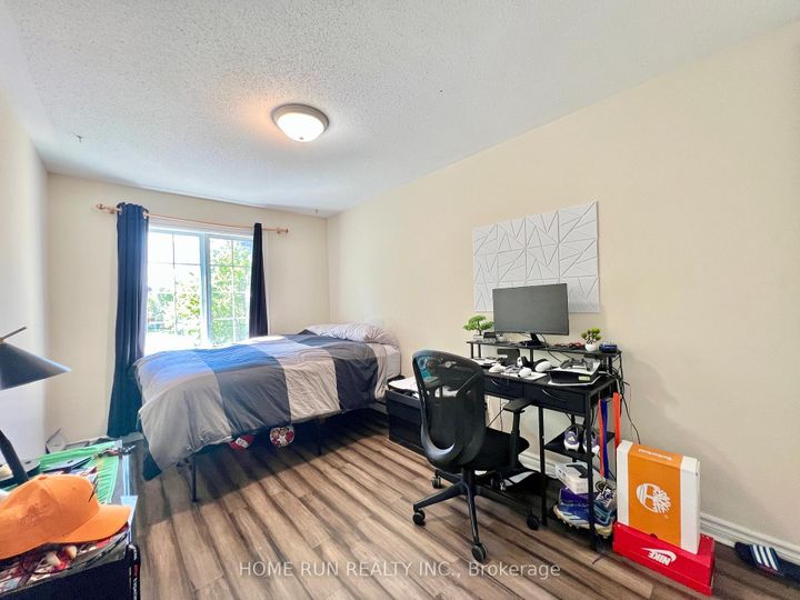Photo 18 at 217 Deerfox Drive, Nepean (Longfields), Ottawa