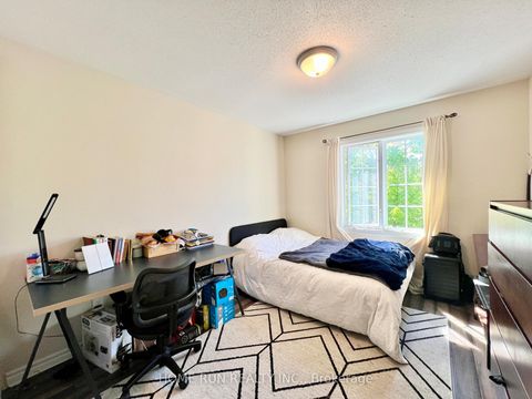 Photo 17 at 217 Deerfox Drive, Nepean (Longfields), Ottawa
