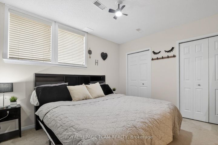 Photo 15 at 255 Deercroft Avenue, Nepean (Longfields), Ottawa