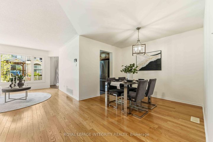 Photo 6 at 13 Southpointe Avenue, Nepean (Longfields), Ottawa