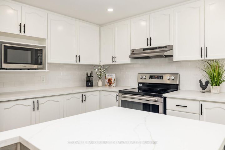 Photo 10 at 14 VISTAPOINTE Drive, Nepean (Barrhaven East), Ottawa