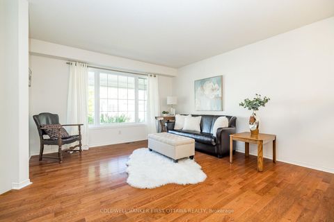 Photo 3 at 14 VISTAPOINTE Drive, Nepean (Barrhaven East), Ottawa