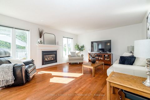 Photo 17 at 14 VISTAPOINTE Drive, Nepean (Barrhaven East), Ottawa