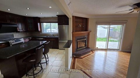 Photo 5 at 35 Ivylea Street, Nepean (Craig Henry/Woodvale), Ottawa