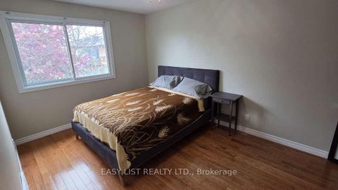 Photo 11 at 35 Ivylea Street, Nepean (Craig Henry/Woodvale), Ottawa
