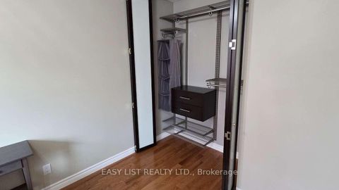 Photo 13 at 35 Ivylea Street, Nepean (Craig Henry/Woodvale), Ottawa