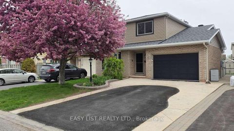 Photo 25 at 35 Ivylea Street, Nepean (Craig Henry/Woodvale), Ottawa