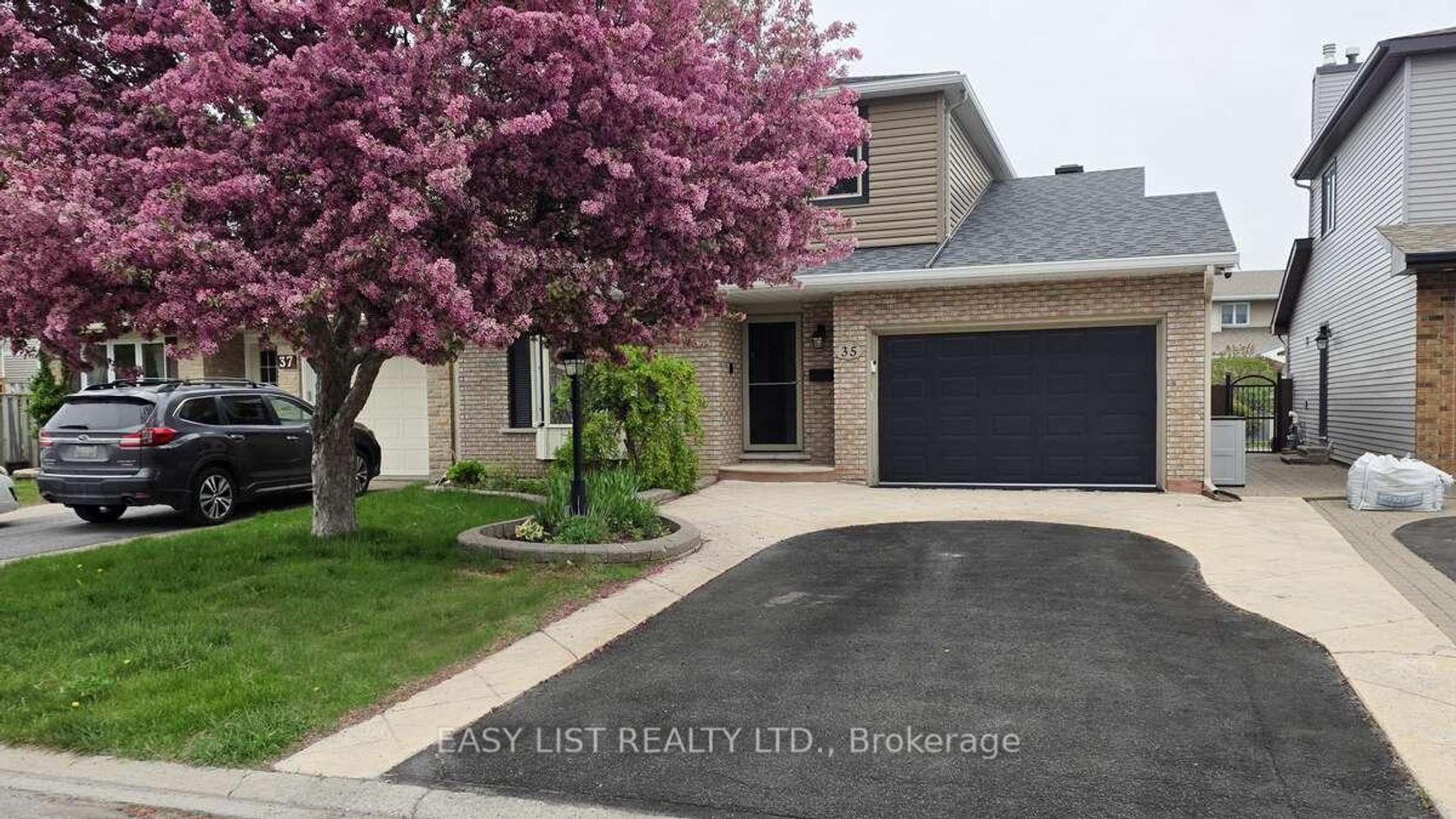 35 Ivylea Street, Nepean (Craig Henry/Woodvale), Ottawa 
