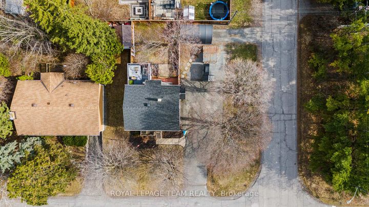 Photo 20 at 26 Starwood Road, Nepean (Meadowlands/St. Claire Gardens), Ottawa
