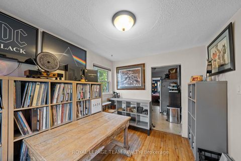 Photo 6 at 26 Starwood Road, Nepean (Meadowlands/St. Claire Gardens), Ottawa