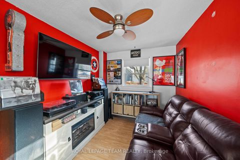 Photo 12 at 26 Starwood Road, Nepean (Meadowlands/St. Claire Gardens), Ottawa